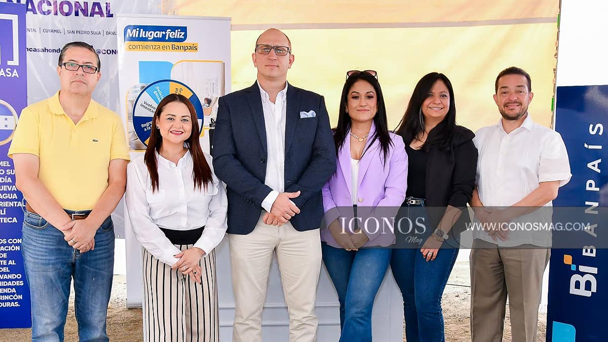 PRIMERA PARTE La ceremonia de colocación de la primera piedra de <em>Smart Trejo by Concasa </em>Honduras