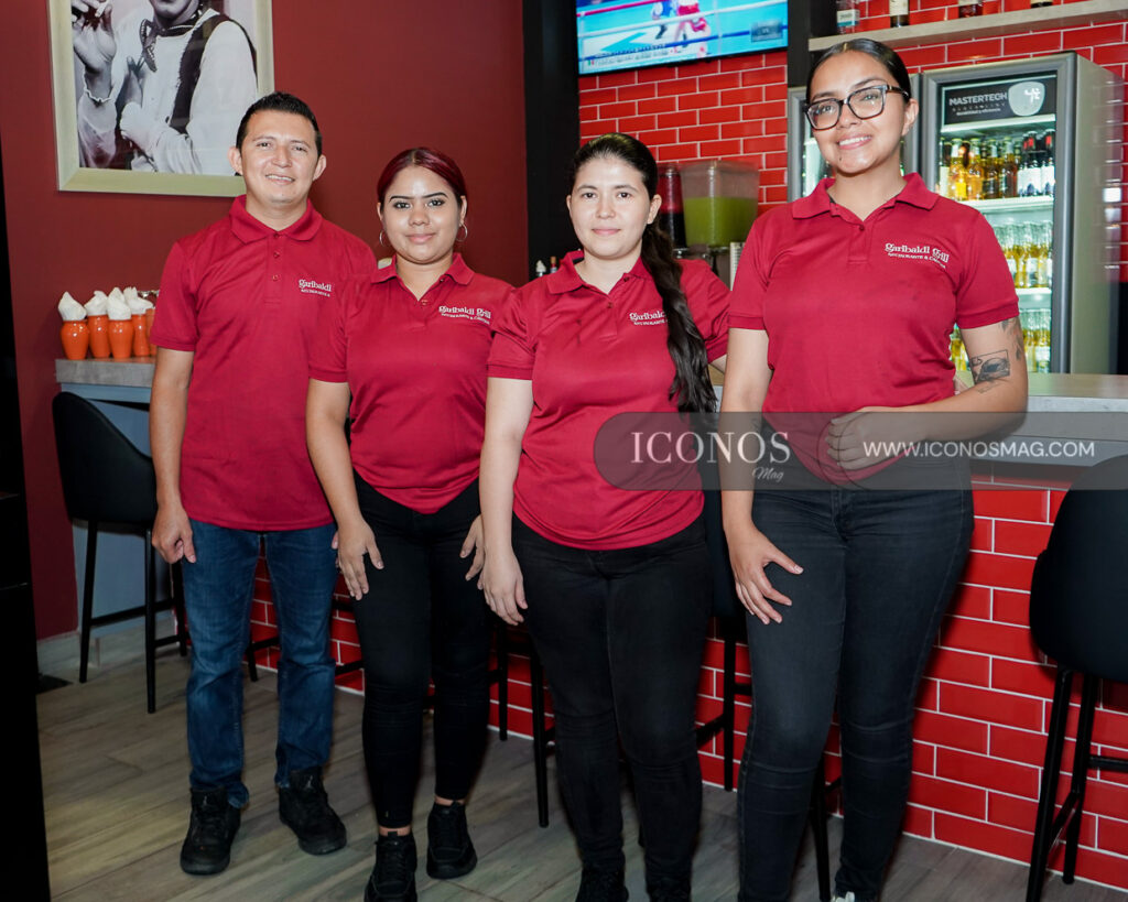 inauguracion garibaldi grill town center honduras