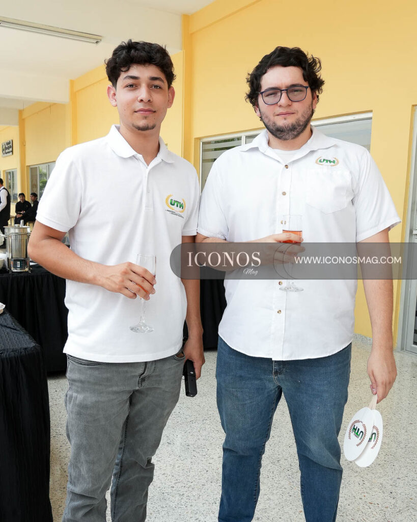 inauguracion pasillo de honor uth honduras