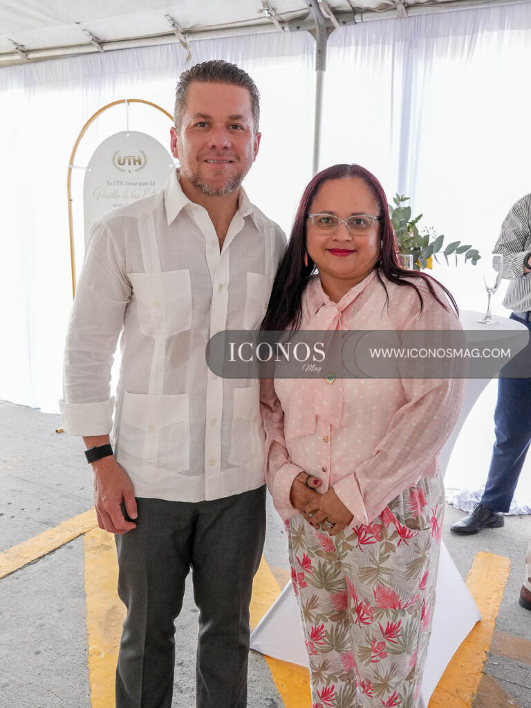 inauguracion pasillo de honor uth honduras