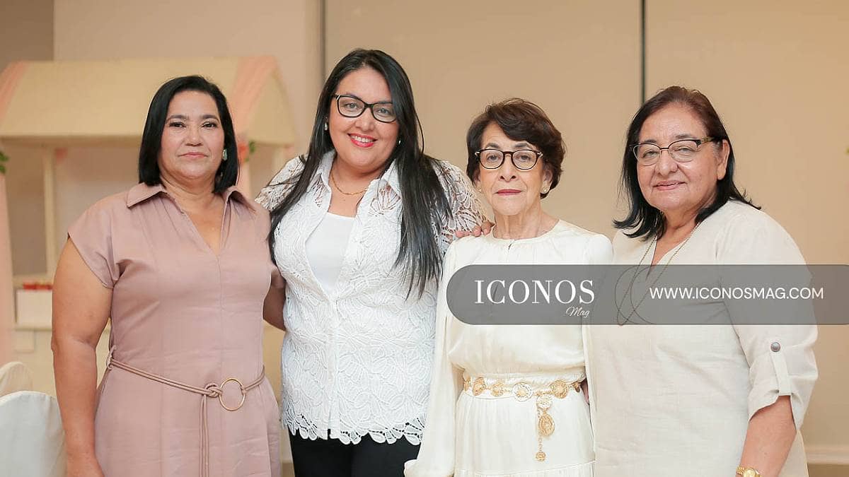 El <em>baby shower</em> de Aura Inés Reyes Castillo