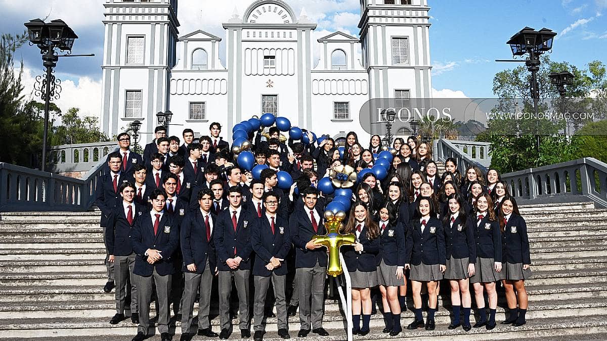 QUINTA PARTE La misa de los <em>Seniors AST 2026 by American School of Tegucigalpa</em>