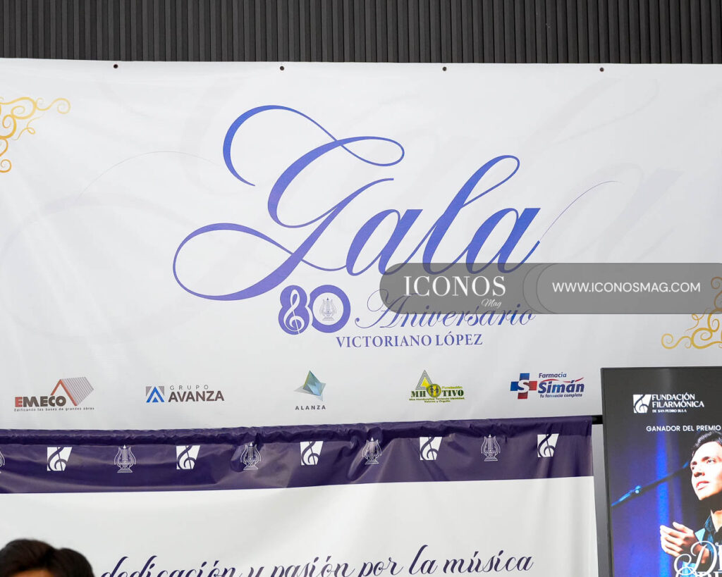 conferencia prensa concierto dennis orellana escuela victoriano lopez
