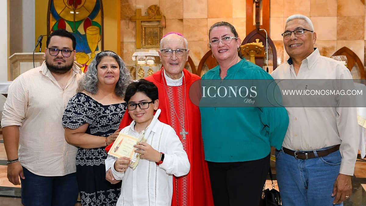 TERCERA PARTE La primera comunión y confirmación de los alumnos de <em>Franciscan School</em> en la parroquia <em>San Vicente de Paúl</em>