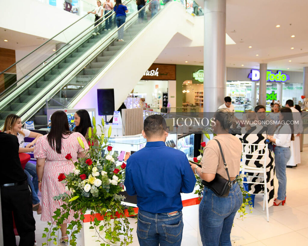 inauguracion kmoviol mega mall honduras