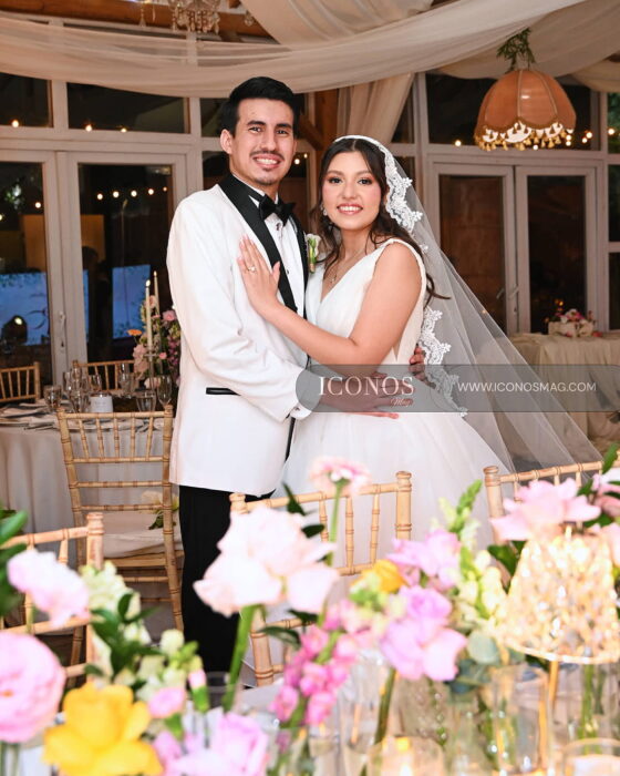 portada boda ainsley iratze renee hernandez rivera y rodrigo jose caceres estrada