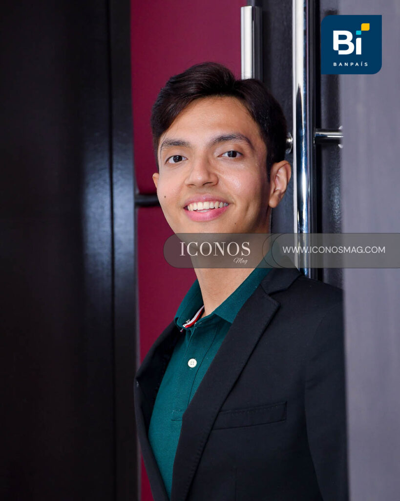 Sopranista Dennis Orellana