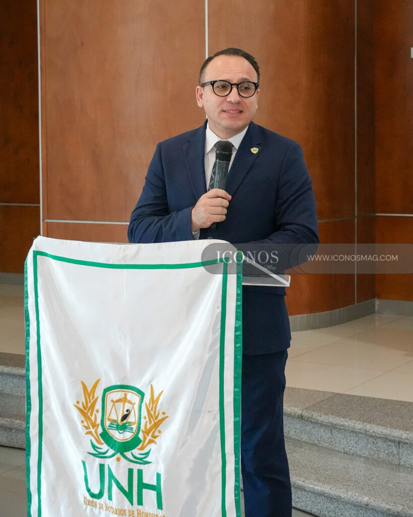 Firman alianza estrategica UTH y la Union de Notarios de Honduras