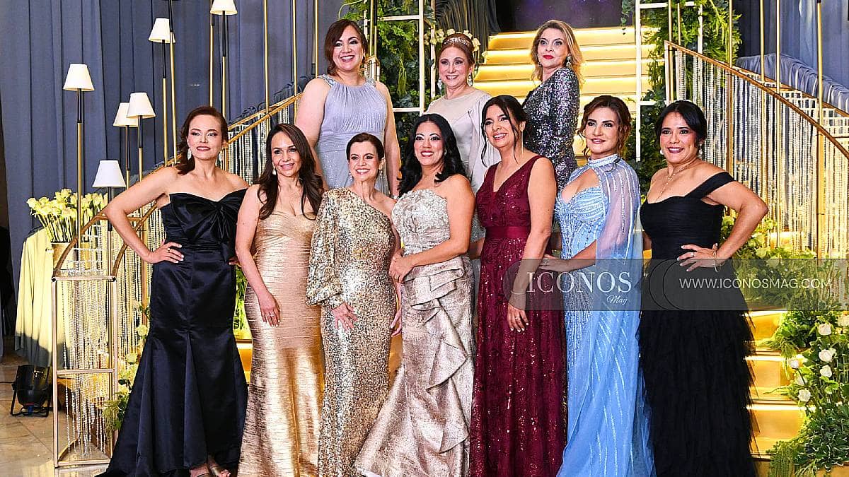 La elegancia de las mamás en la graduación de los <em>Seniors ALP 2026 by Academia Los Pinares</em> Tegucigalpa