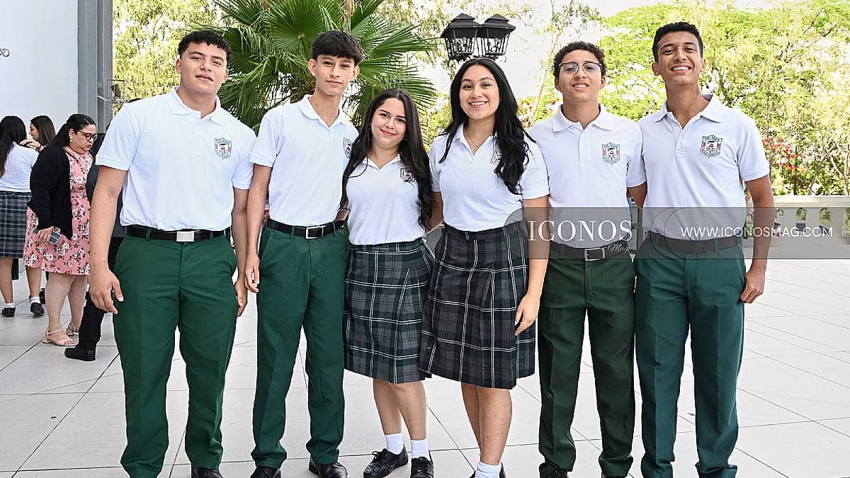 SEGUNDA PARTE La misa de los <em>Seniors ES 2026 by Elvel School</em> Tegucigalpa