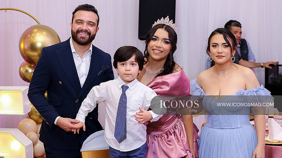 Los quince años de Jimena Sofía Bocanegra Padilla