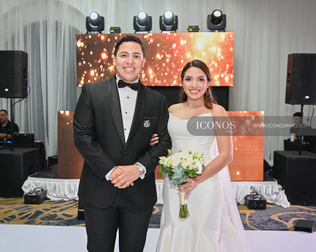 boda alejandra maria lobo montoya y john david flores casco