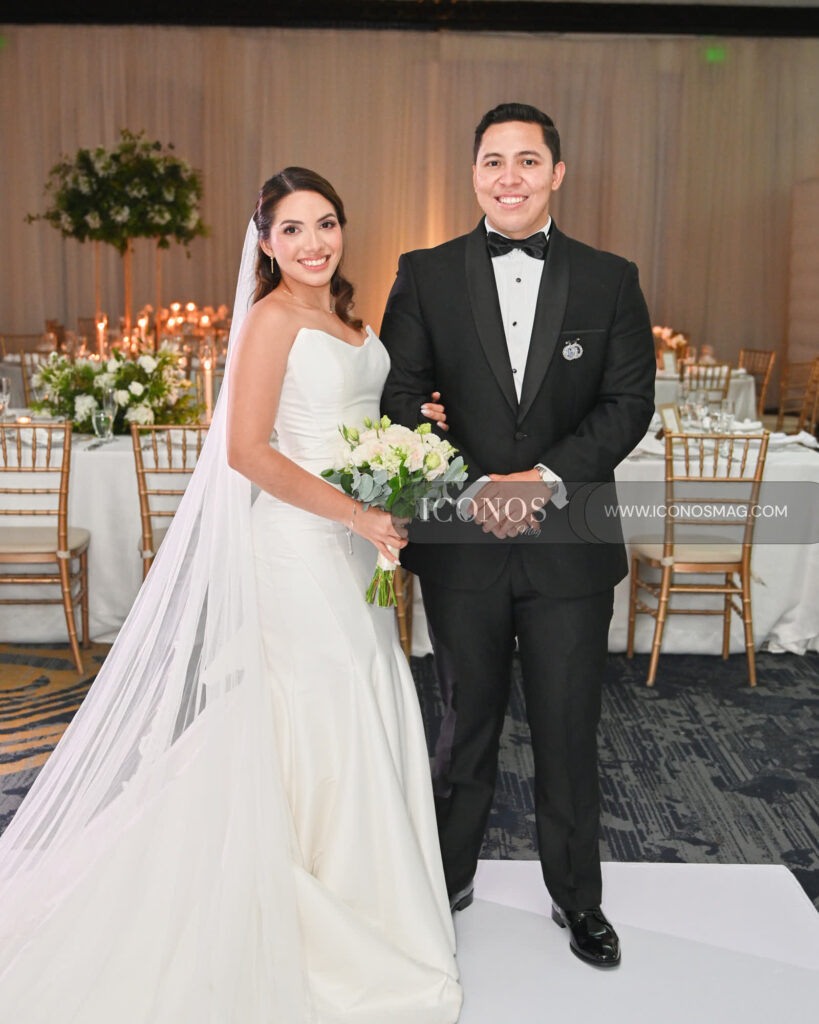 boda alejandra maria lobo montoya y john david flores casco