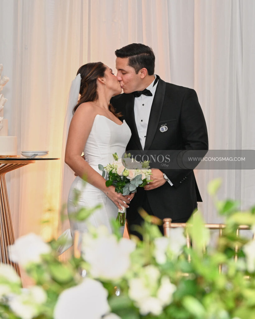 boda alejandra maria lobo montoya y john david flores casco