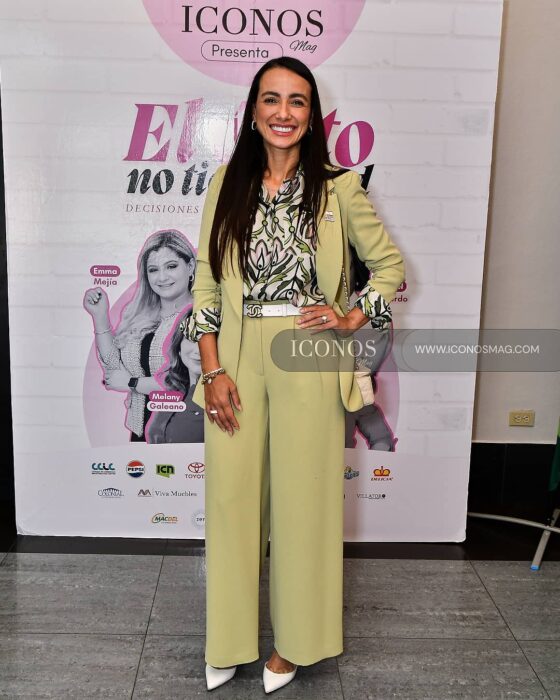 portada jenny exito no tiene edad