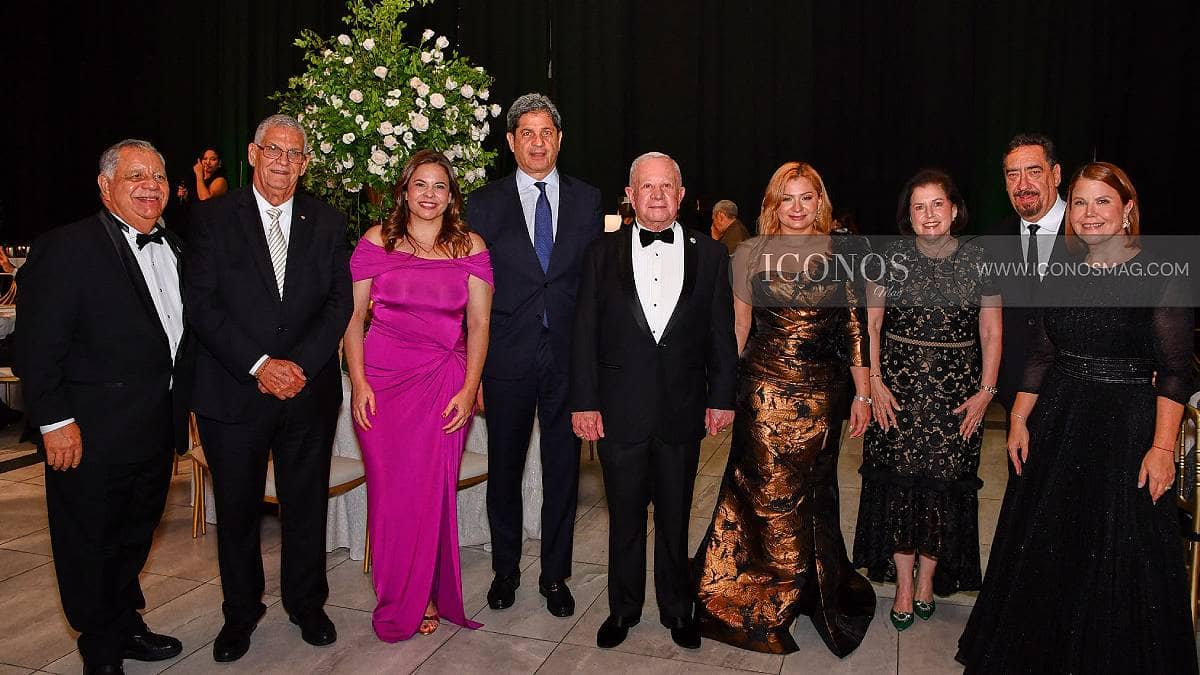TERCERA PARTE La cena de gala del 40 aniversario de <em>UTH</em> Honduras