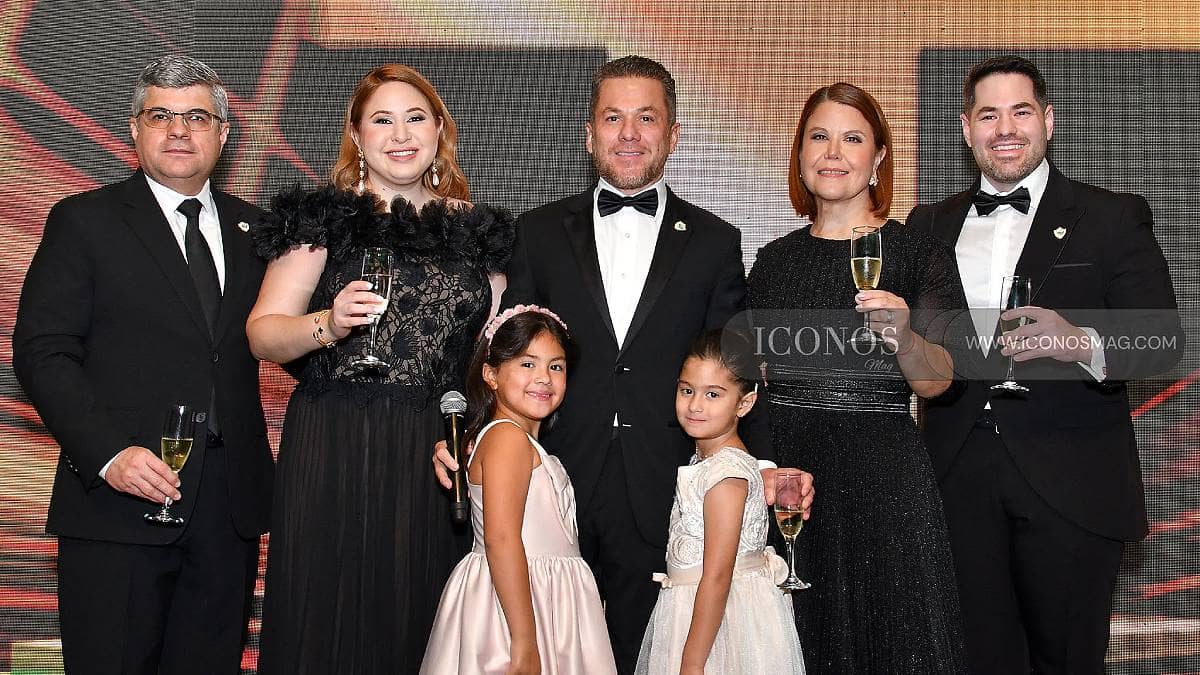 PRIMERA PARTE La cena de gala del 40 aniversario de <em>UTH</em> Honduras