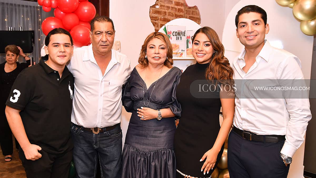 La celebración por el cumpleaños de Sandra Paz en restaurante <em>El Molino</em> San Pedro Sula