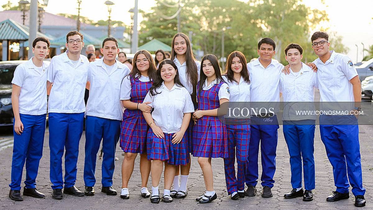 SEGUNDA PARTE La misa de los <em>Seniors ES 2026 by England School</em> Tegucigalpa
