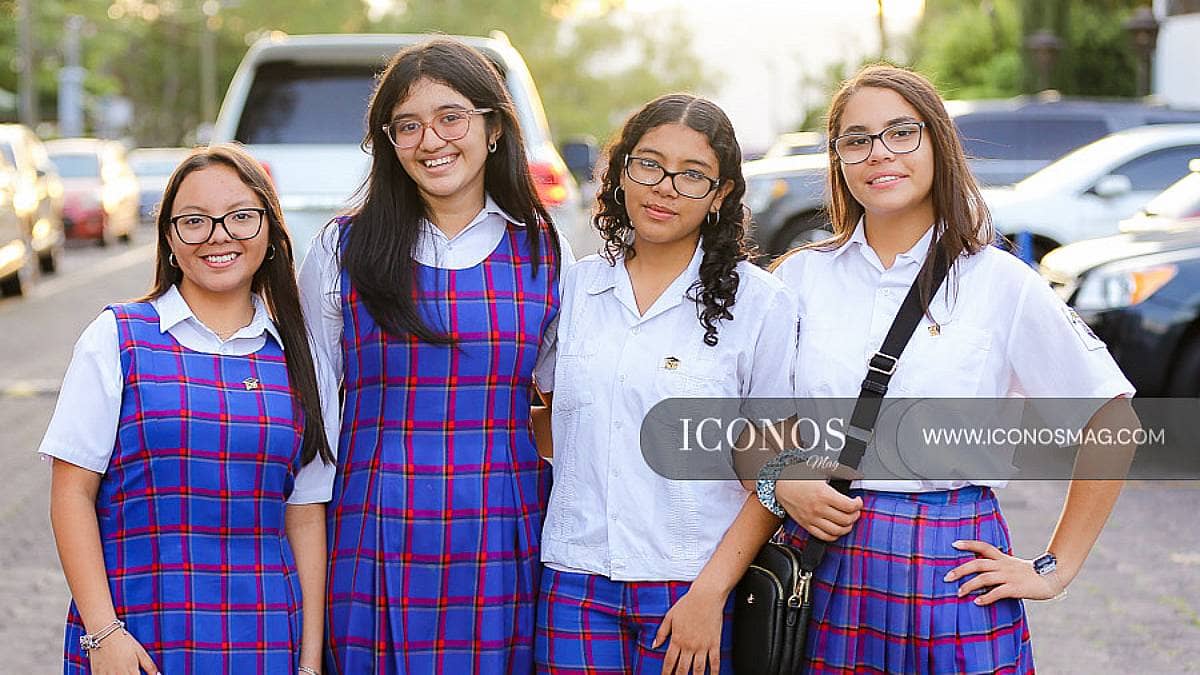 PRIMERA PARTE La misa de los <em>Seniors ES 2026 by England School</em> Tegucigalpa