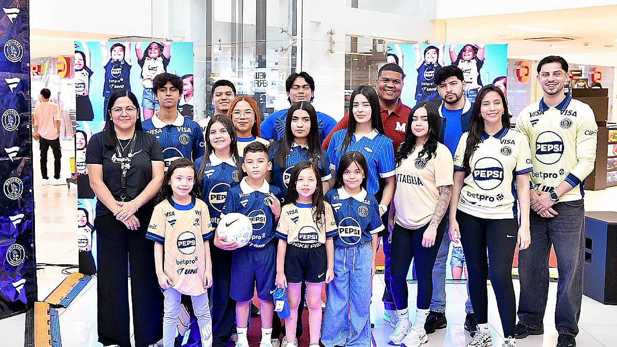 La pasarela de indumentarias 2026 <em>by Mega Mall</em> Honduras
