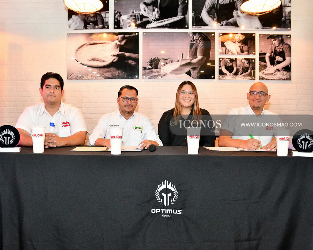 alianza optimus card y papa johns honduras
