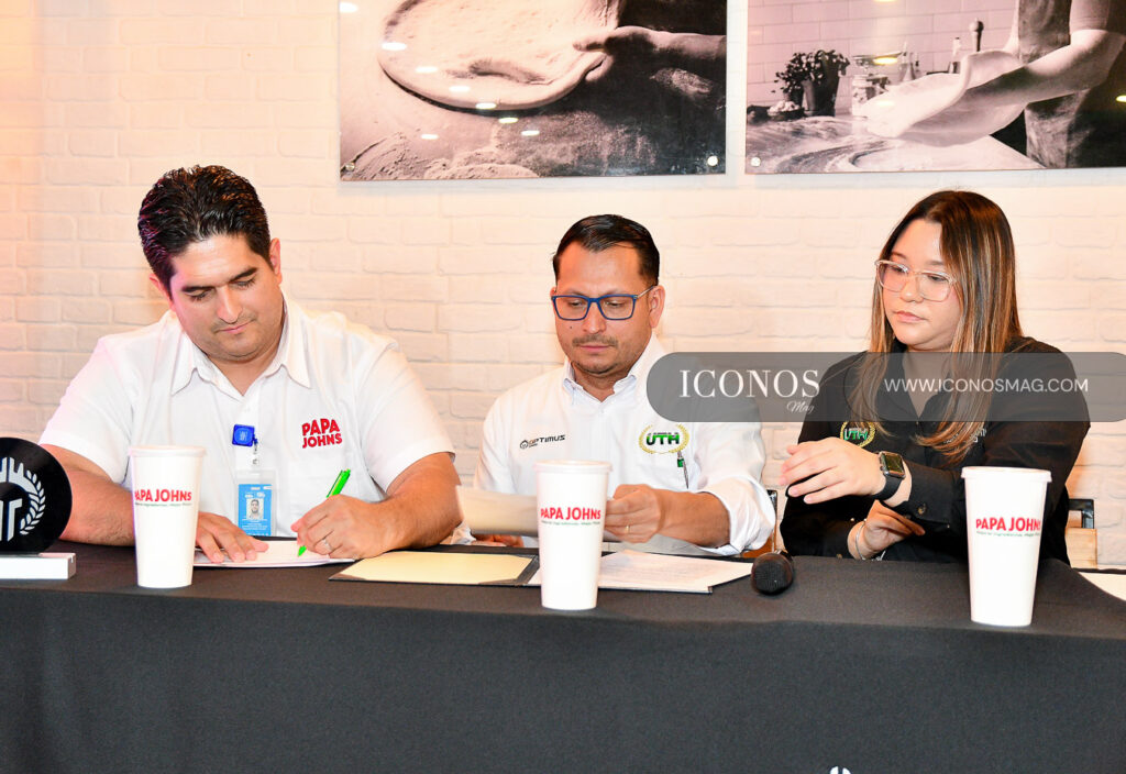 alianza optimus card y papa johns honduras