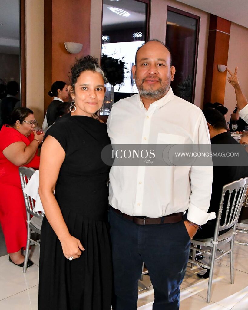 aniversario alicia bendeck y johnny sikaffy