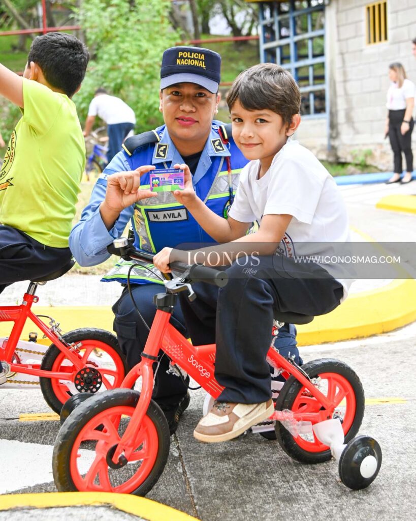 donacion bicicletas grupo flores honduras
