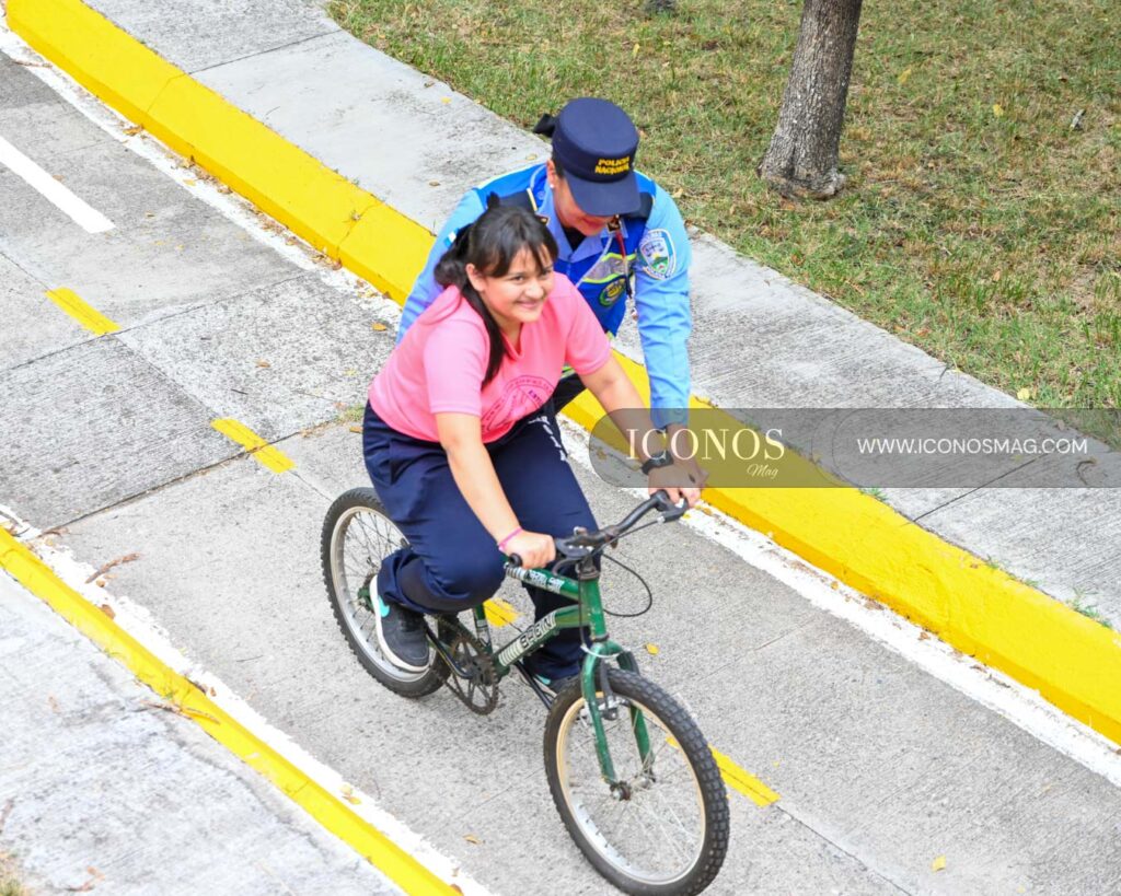 donacion bicicletas grupo flores honduras