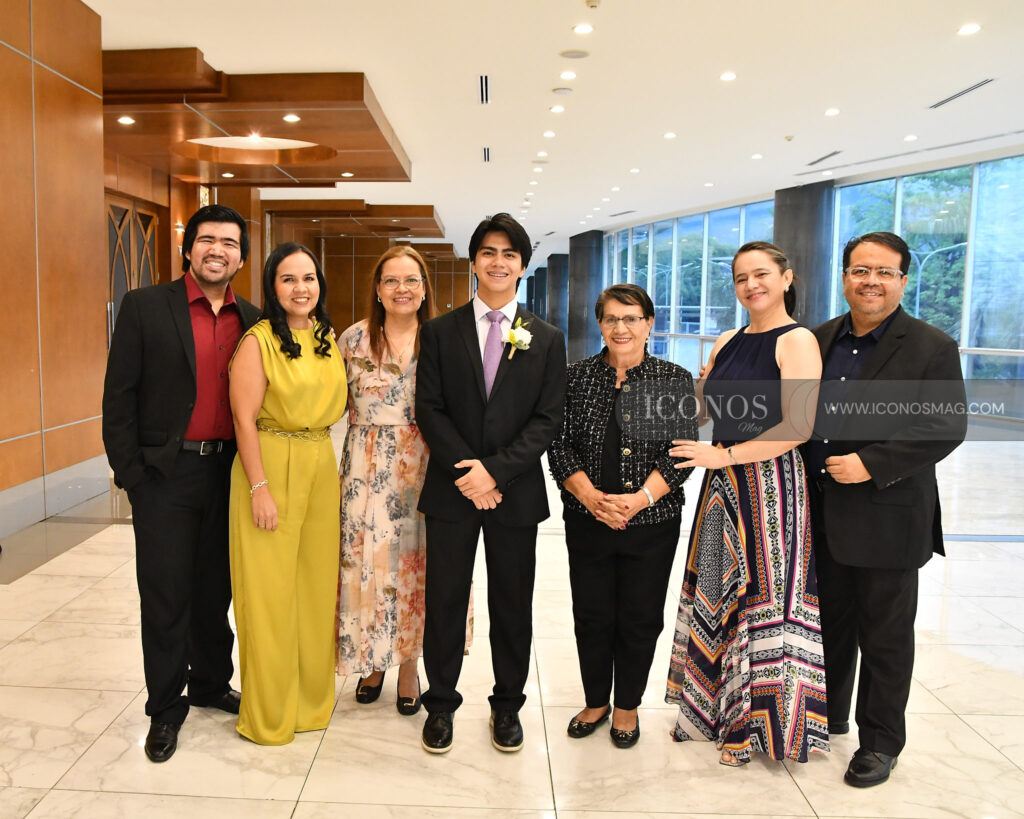 graduacion senior egc escuela gran comission