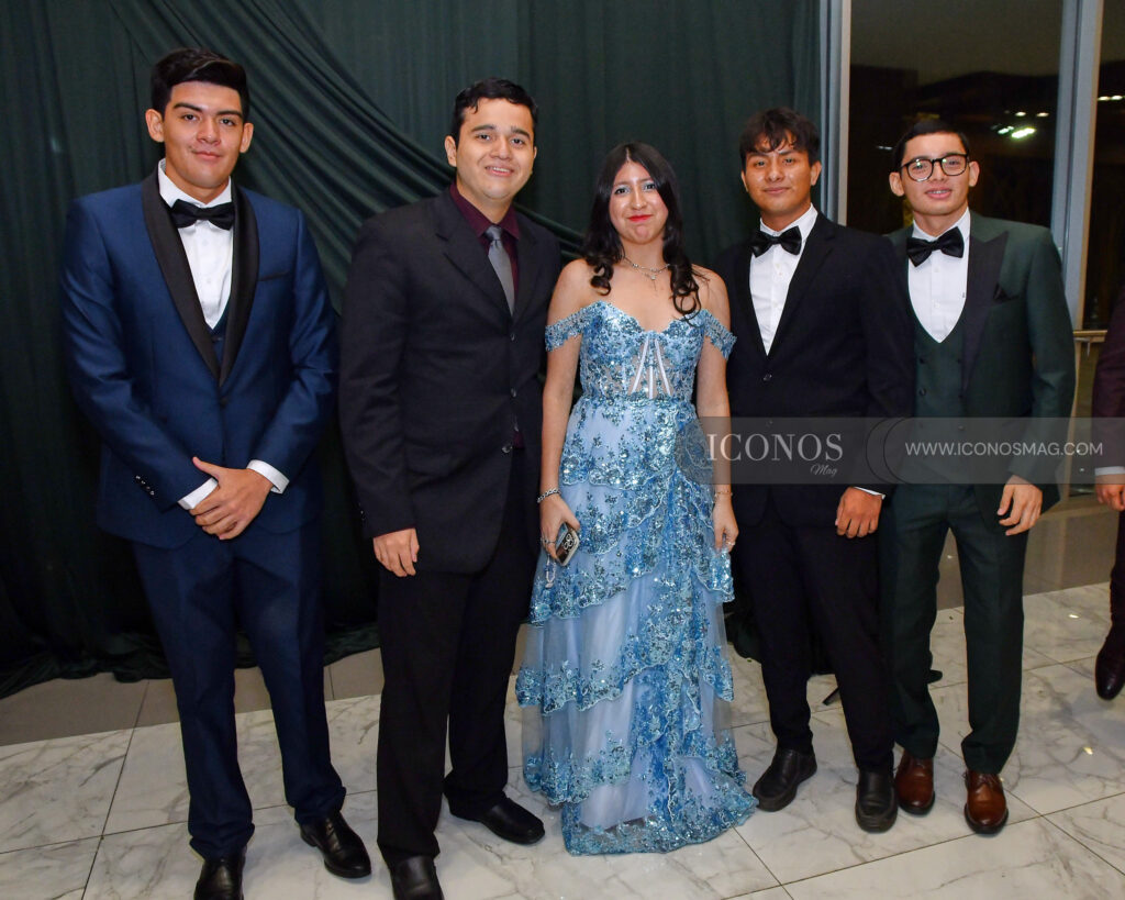 graduacion senior em escuela mhotivo