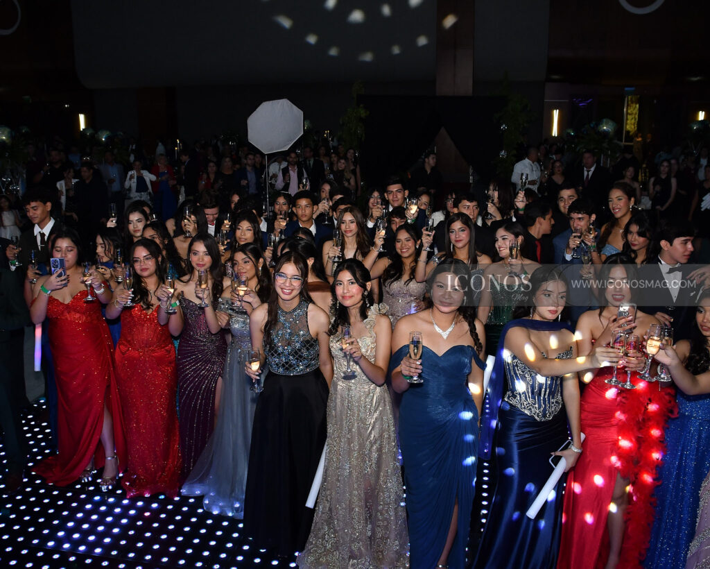 graduacion senior em escuela mhotivo