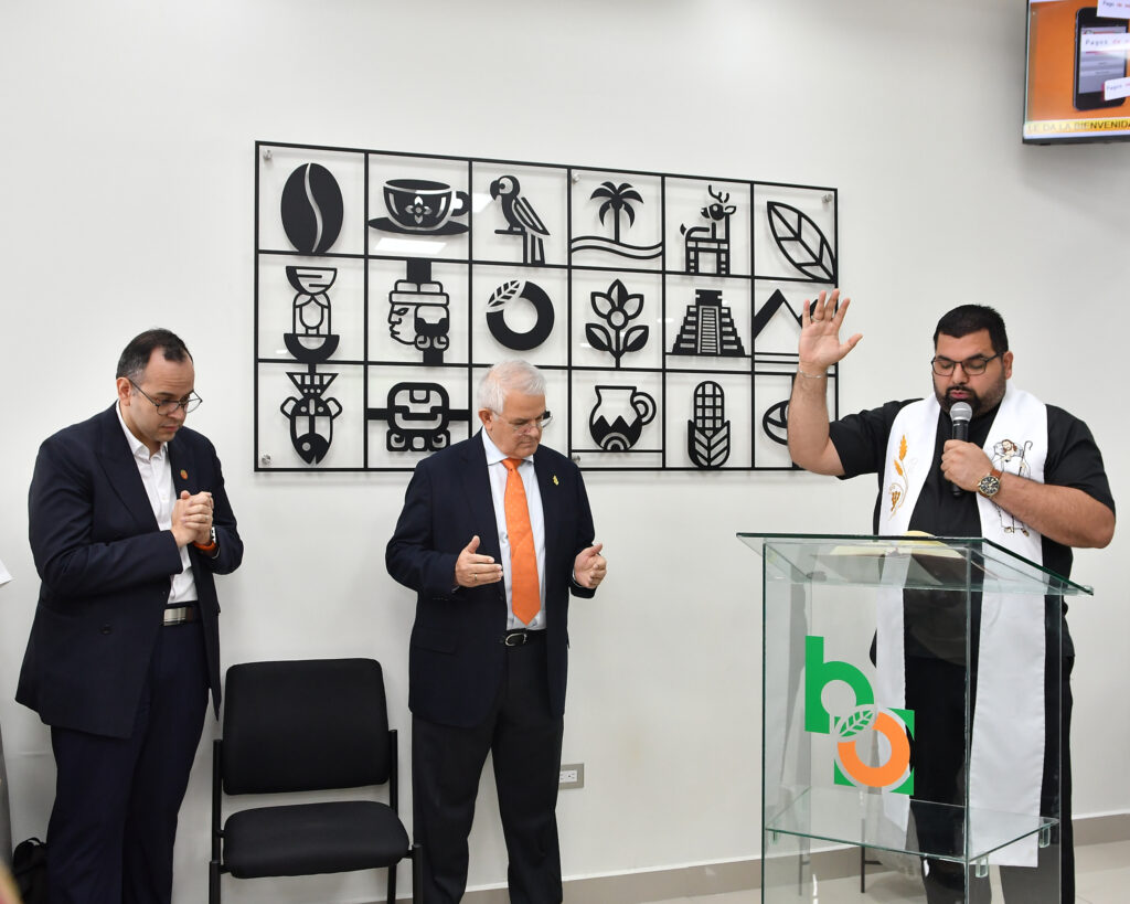 inauguracion agencia town center banco de occidente honduras
