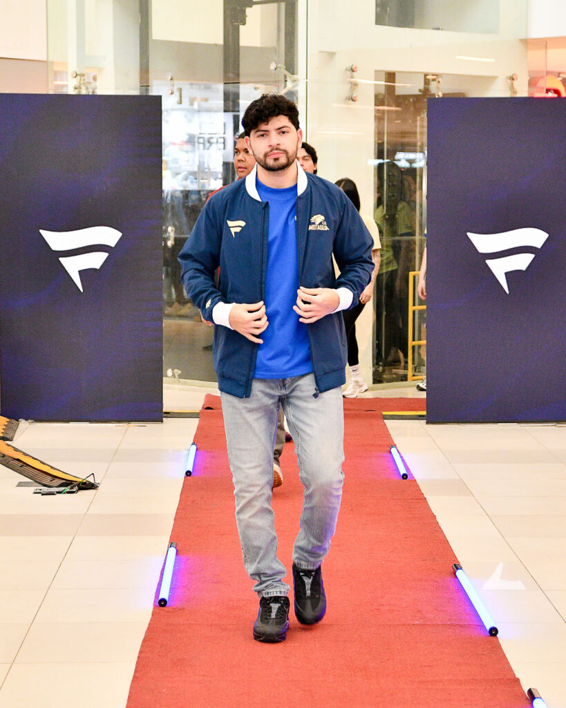 pasarela de indumentarias by Mega Mall honduras
