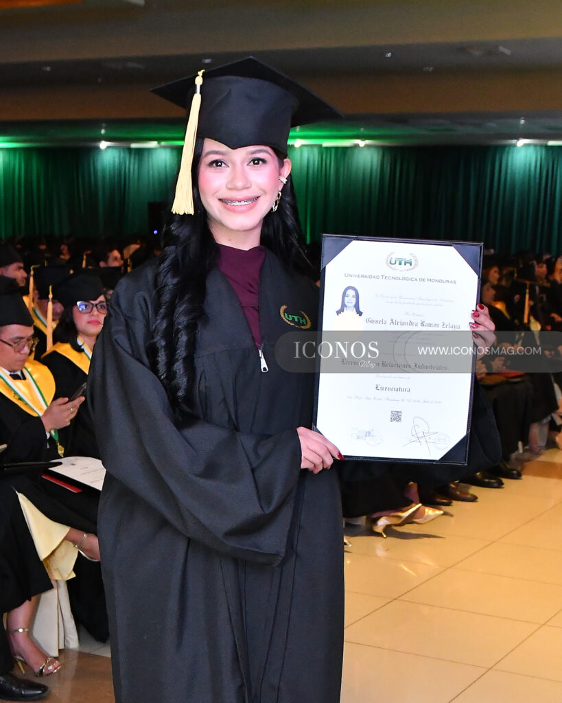 primera ceremonia de graduacion by uth san pedro sula honduras