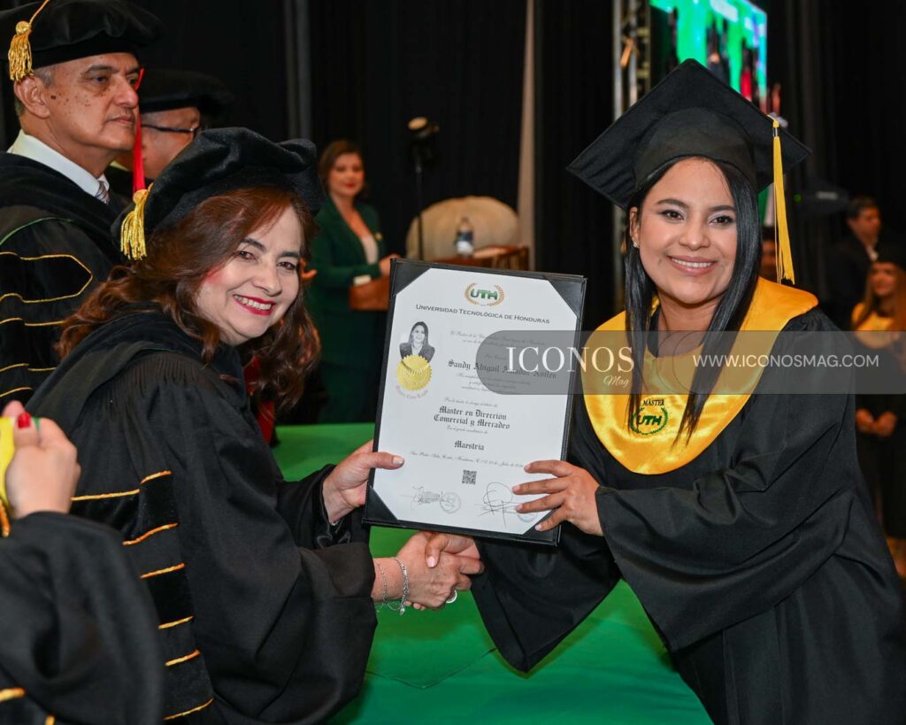 segunda graduacion uth campus tegucigalpa