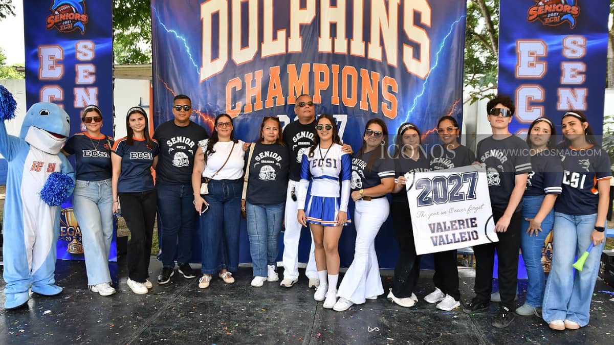 SÉPTIMA PARTE La entrada de los <em>Seniors Dolphins ECSI</em> 2027 <em>by Eternity Christian School & Institute</em> El Progreso