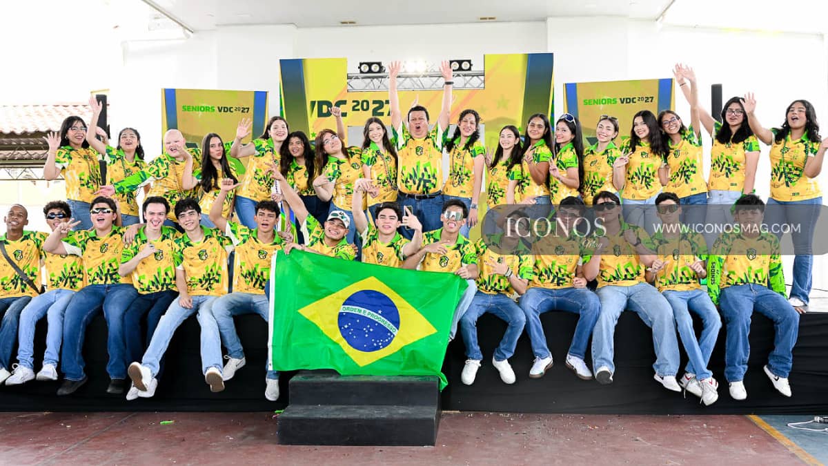 QUINTA PARTE La entrada de los <em>Seniors Squirrels VdC</em> 2027 <em>by Villas del Campo School</em>