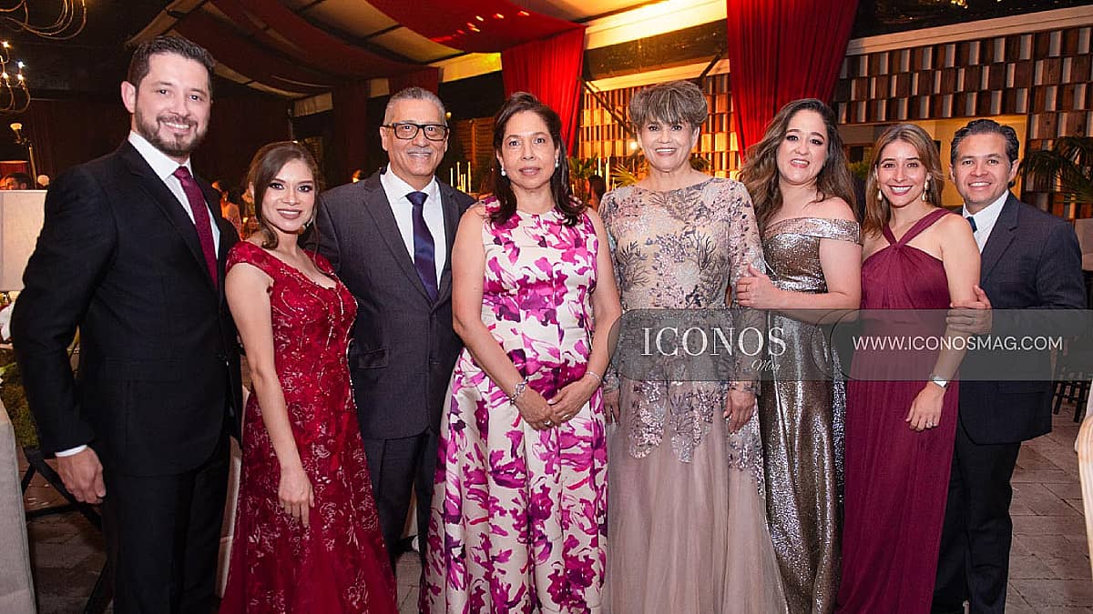 TERCERA PARTE La boda de Lucila María Zuñiga Durón y Roberto José Avilés Durón