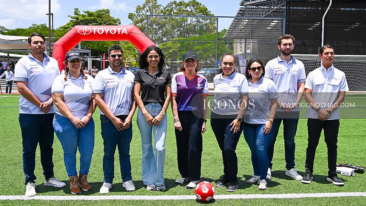 SEGUNDA PARTE La inauguración de la cuarta edición del torneo de fútbol <em>Jugando por la educación by</em> Grupo <em>Flores</em> Honduras