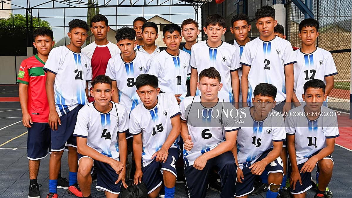 TERCERA PARTE La inauguración de la cuarta edición del torneo de fútbol <em>Jugando por la educación by</em> Grupo <em>Flores</em> Honduras