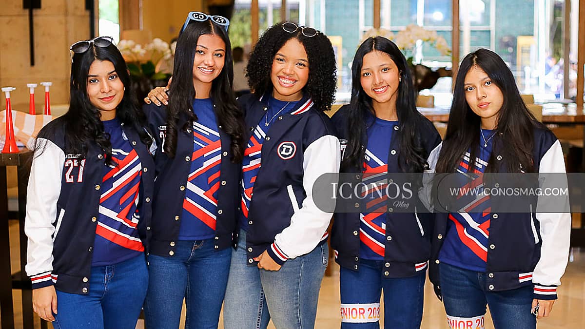 PRIMERA PARTE La entrada de los <em>Seniors Dolphins DS 2027 by Dowal School</em> Tegucigalpa