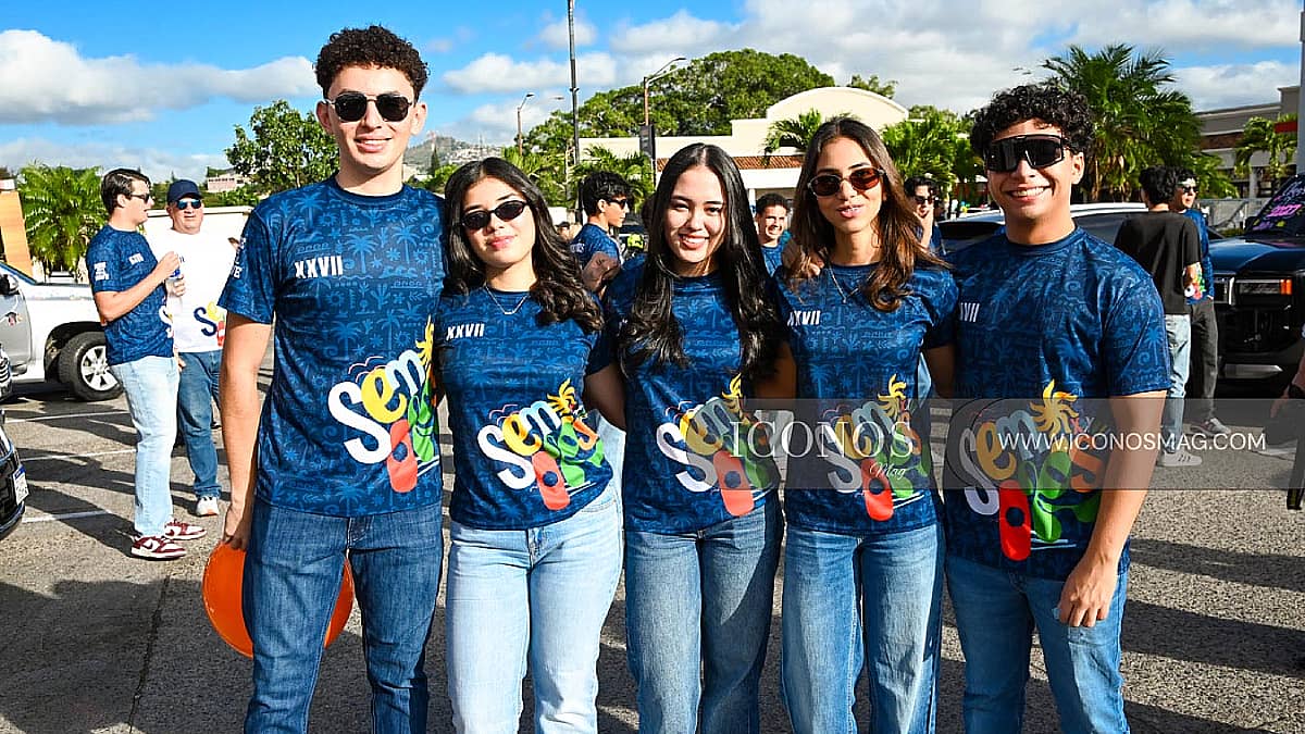 TERCERA PARTE La entrada de los <em>Seniors Wildcats DCS 2027 by Del Campo School</em> Tegucigalpa