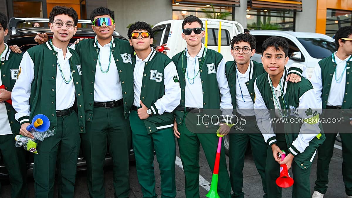 SEGUNDA PARTE La entrada de los <em>Seniors Panthers ES 2027 by Elvel School</em> Tegucigalpa