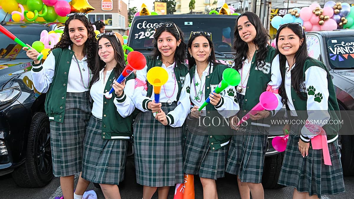 TERCERA PARTE La entrada de los <em>Seniors Panthers ES 2027 by Elvel School</em> Tegucigalpa