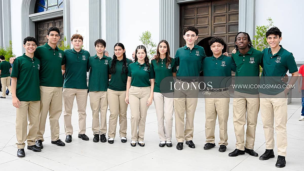 SEGUNDA PARTE La misa de los <em>Seniors DCS 2027 by Del Campo School</em> Tegucigalpa