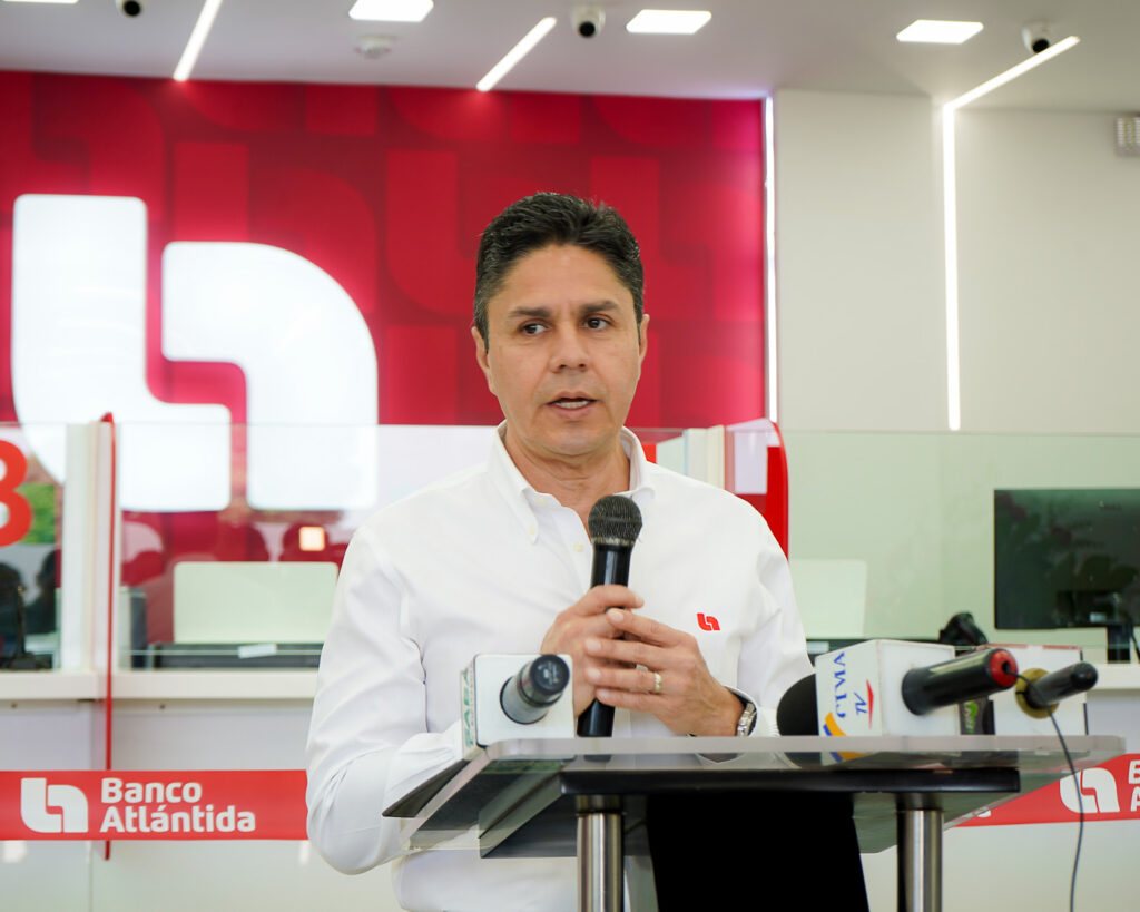 apertura agencia plaza saba banco atlantida honduras