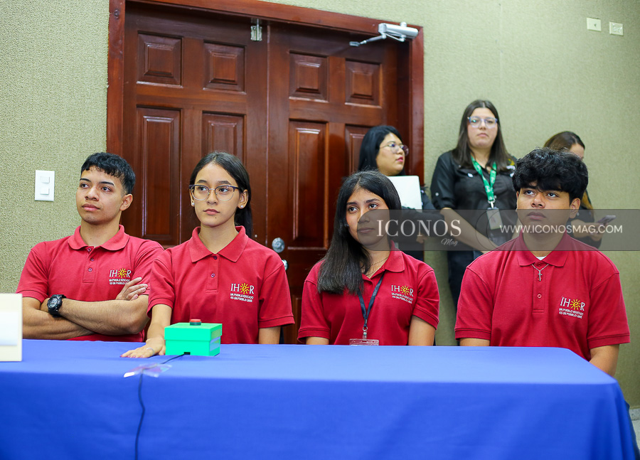 competencia intercolegial team challenge uth honduras Intercolegial de UTH
