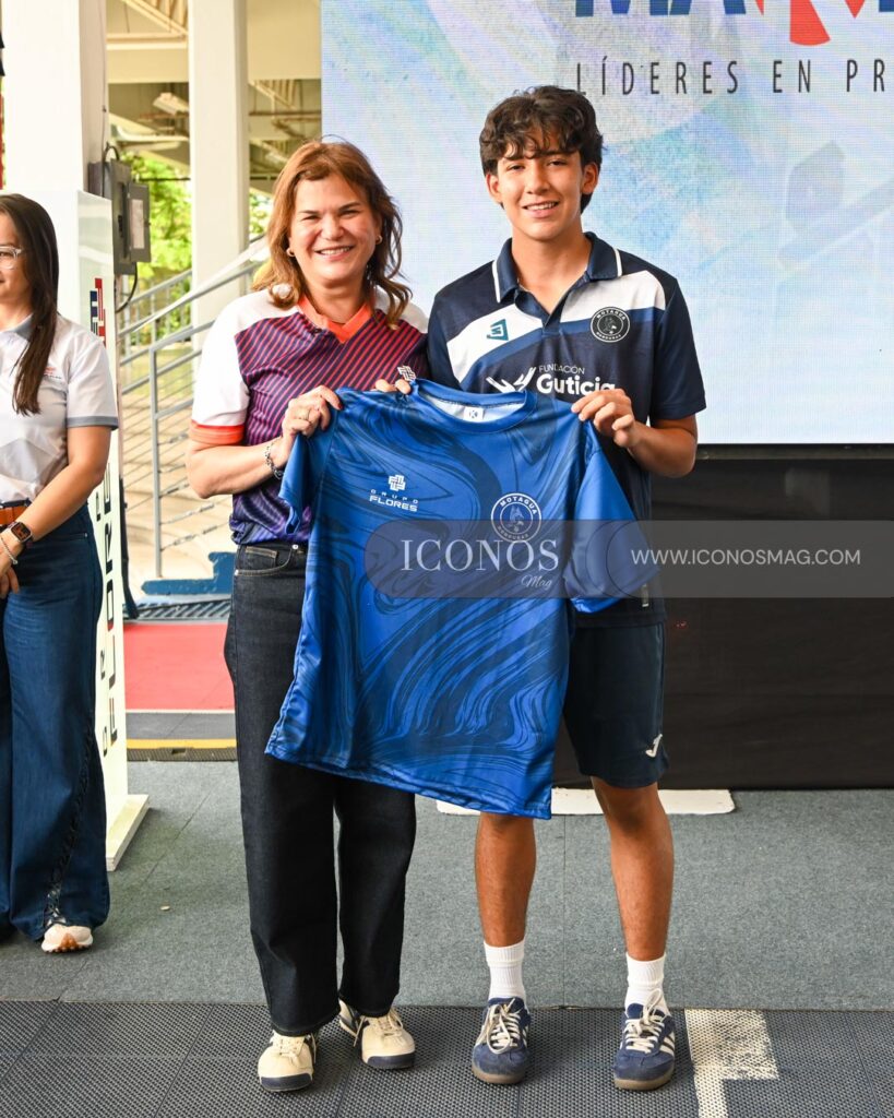 cuarta edicion torneo futbol jugando por la educacion grupo flores honduras